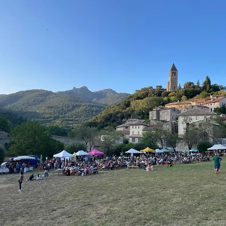 Au Jardin Affittacamere Saint-Pons-de-Thomieres