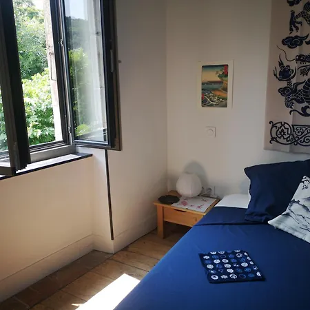 Lelieu Source, Au Jardin Guest house