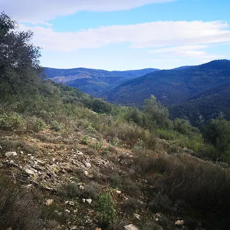 Lelieu Source, Au Jardin Guest house 4*