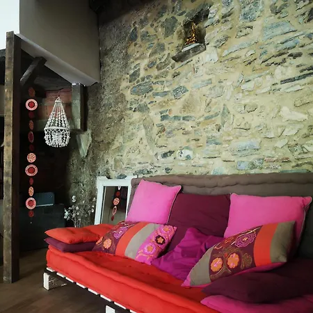 Lelieu Source, Au Jardin Guest house